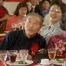 《喜宴》：李安這部披著熱鬧外衣的影片，卻看得讓人“透心涼”！